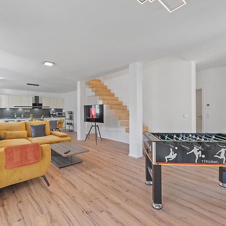 Golden Home With Barbecue, Yoga, Football Table Зинсхайм Экстерьер фото
